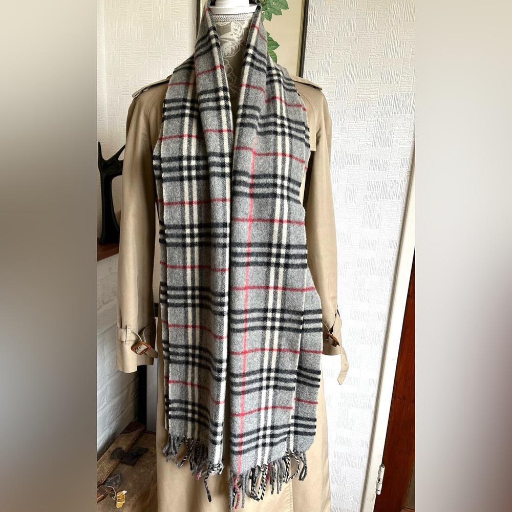 BURBERRY Unisex Lambswool Scarf / Muffler / Neckwear